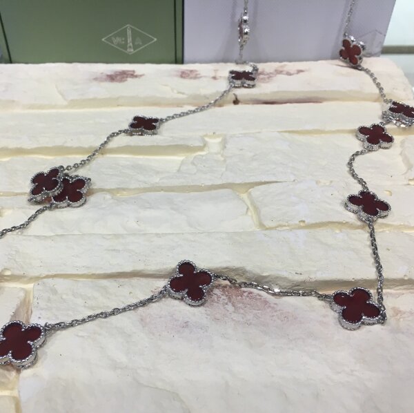 Подвеска Van Cleef