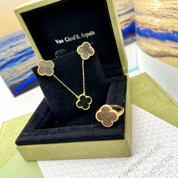 Комплект с перламутром в стиле  Van Cleef 